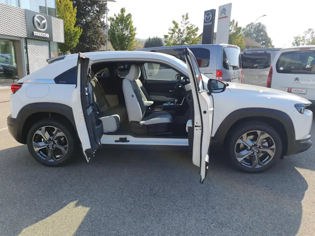 Mazda MX-30 e-Skyactiv Revolution