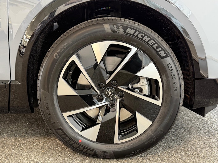 Vehicle image OPEL GRANDLAND