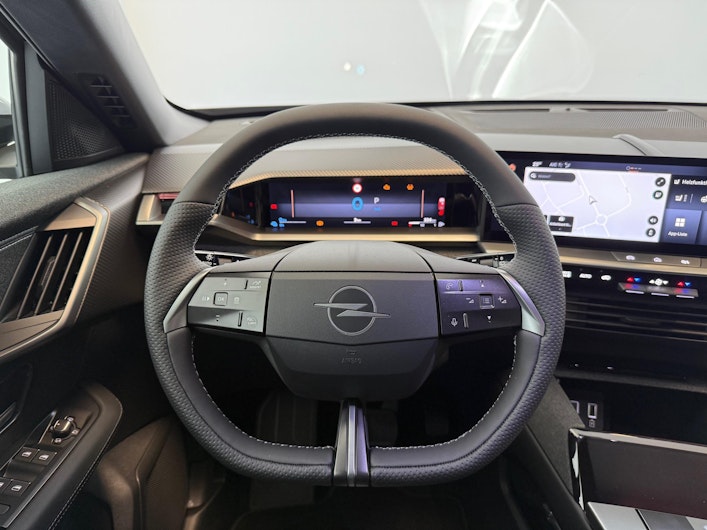 Vehicle image OPEL GRANDLAND