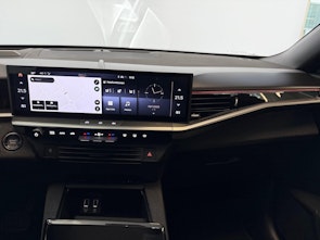 Vehicle image OPEL Grandland 1.6 T PHEV GS