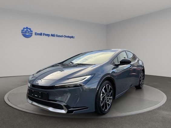 First vehicle image First vehicle image