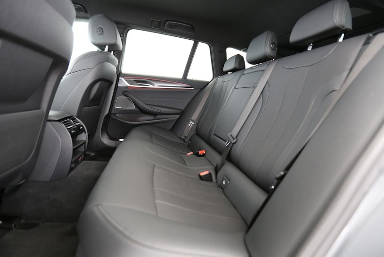 Vehicle image BMW 5 SERIES