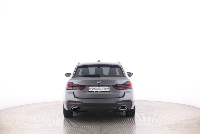 Vehicle image BMW 5 SERIES