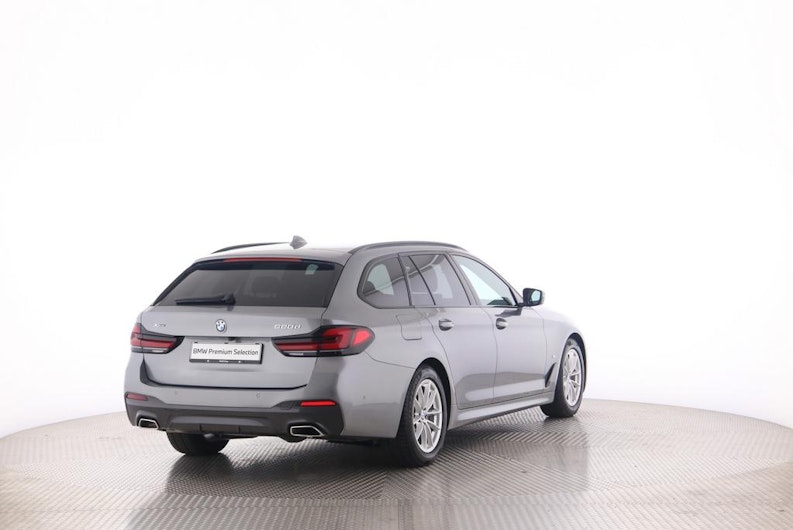 Vehicle image BMW 5 SERIES