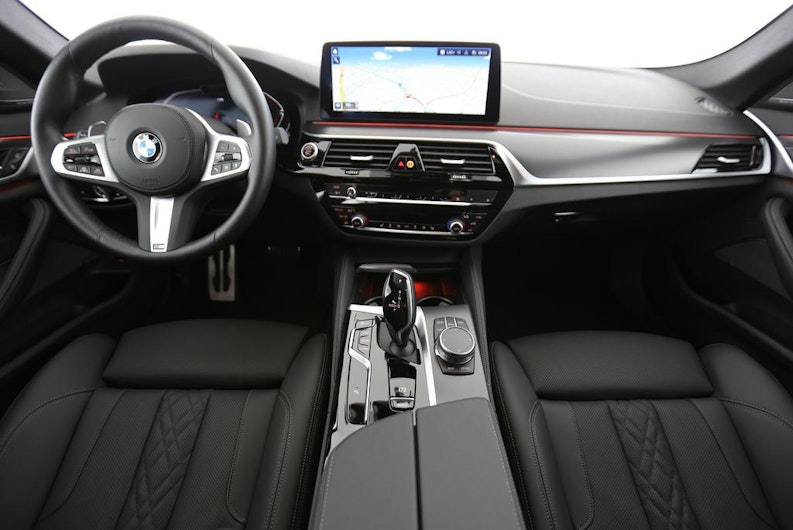 Vehicle image BMW 5 SERIES