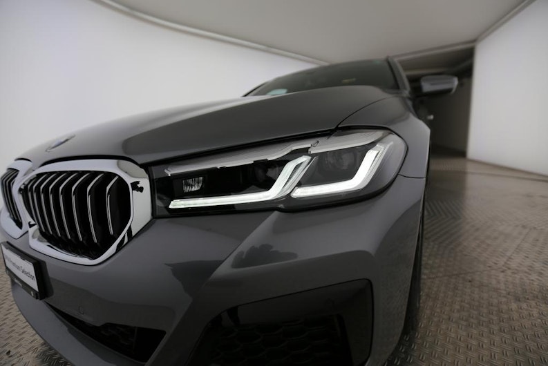Vehicle image BMW 5 SERIES