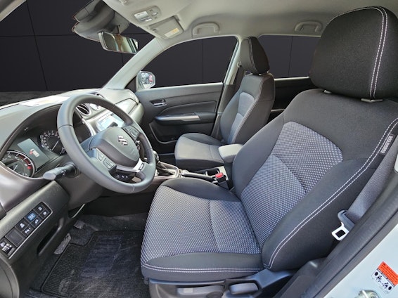 Vehicle image 9 Vehicle image 9