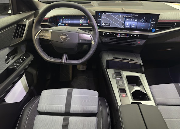 Vehicle image 14 Vehicle image 14