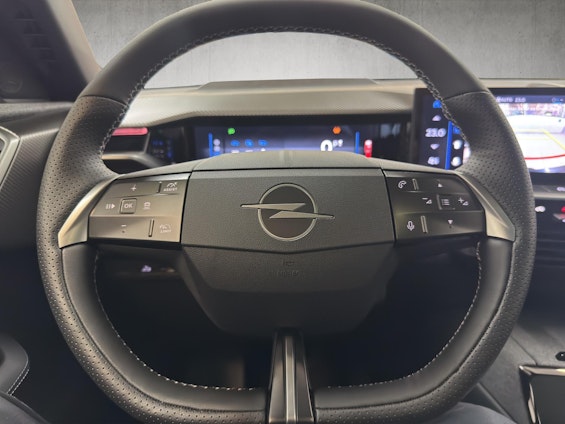 Vehicle image 13 Vehicle image 13