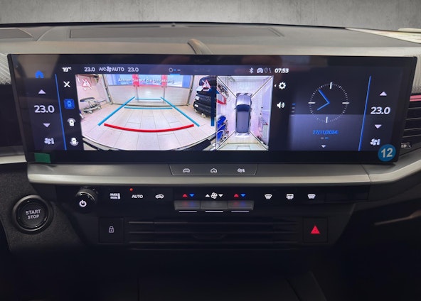 Vehicle image 15 Vehicle image 15