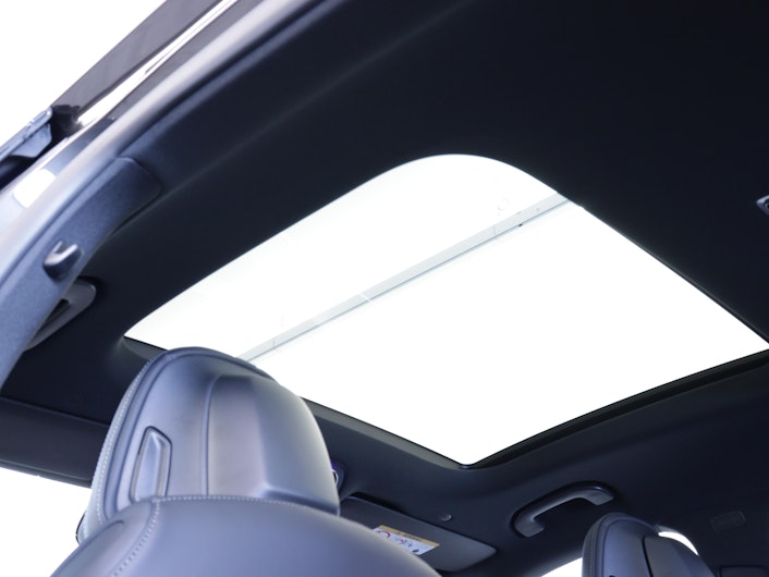 Vehicle image MERCEDES-BENZ GLC 220