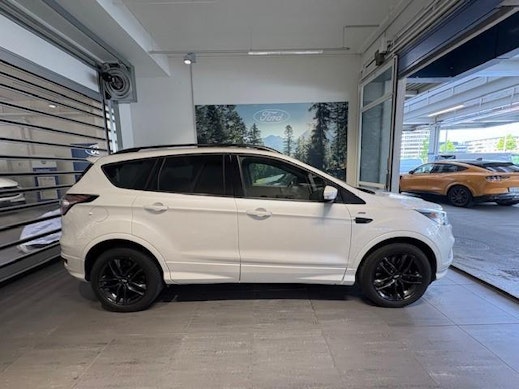FORD Kuga 1.5 EcoB 182 ST-Line 3