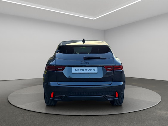 Vehicle image 4 Vehicle image 4