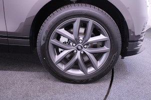 Vehicle image LAND ROVER Range Rover Velar 2.0 D I4 200 Dynamic SE