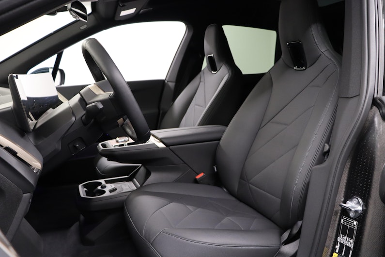 Vehicle image BMW iX