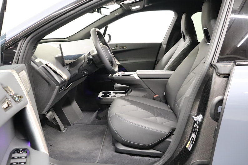 Vehicle image BMW iX