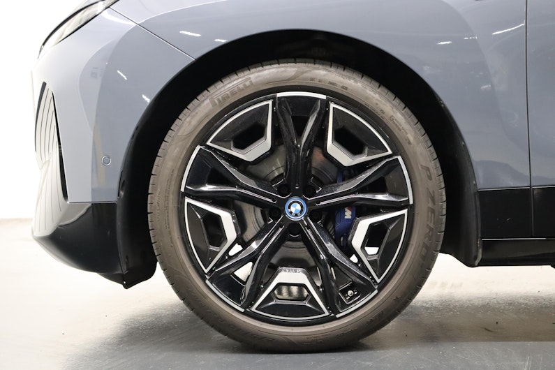 Vehicle image BMW iX