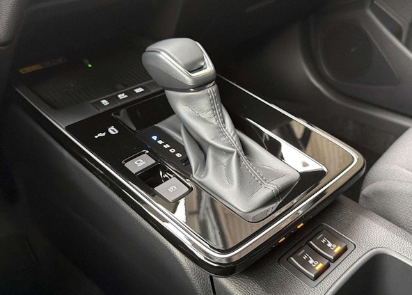 Vehicle image 16 Vehicle image 16