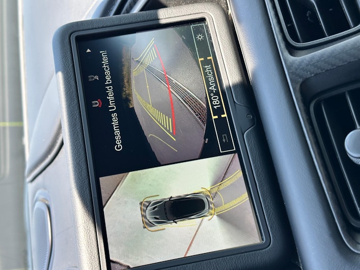 Vehicle image ASTON MARTIN DBS