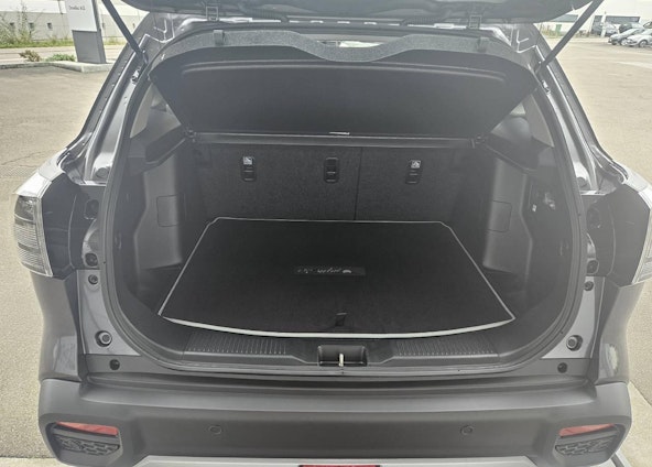 Vehicle image 6 Vehicle image 6