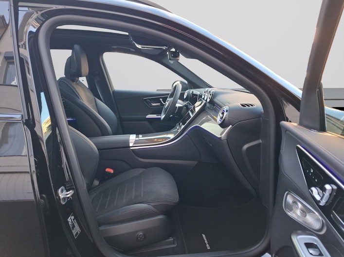 Vehicle image MERCEDES-BENZ GLC 200