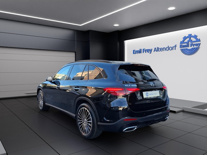 Vehicle image MERCEDES-BENZ GLC 200