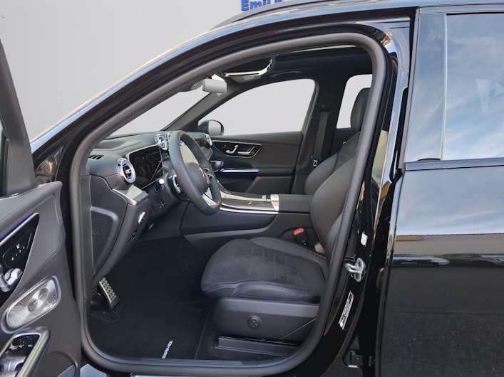 Vehicle image MERCEDES-BENZ GLC 200