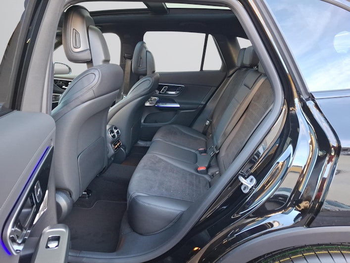 Vehicle image MERCEDES-BENZ GLC 200