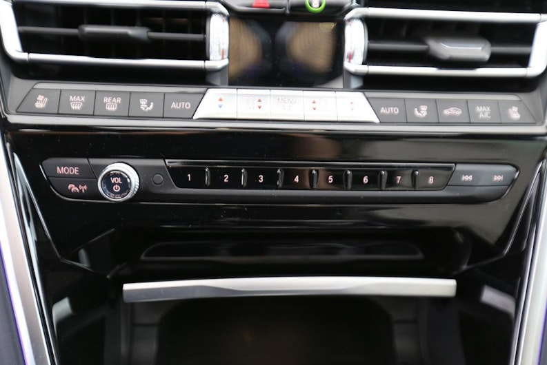 Vehicle image BMW 8 SERIES