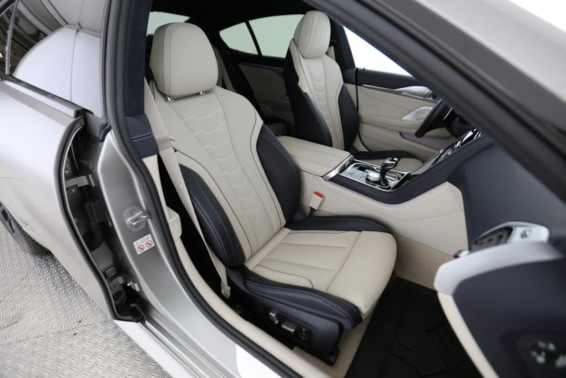 Vehicle image BMW 8 SERIES