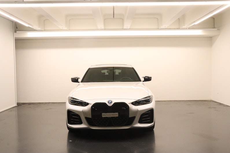 Vehicle image BMW i4