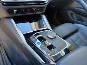 https://vehicle.imgix.net/3735946/372cd607-d61f-44d1-9153-2489e8ae0ea7.jpg