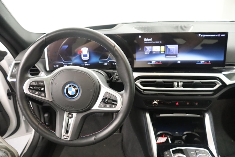 Vehicle image BMW i4