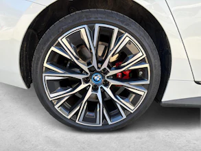 https://vehicle.imgix.net/3735946/6d87b206-03f9-43a2-b18f-268f5579299d.jpg