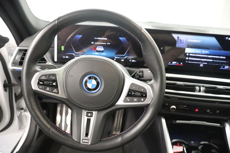 Vehicle image BMW i4