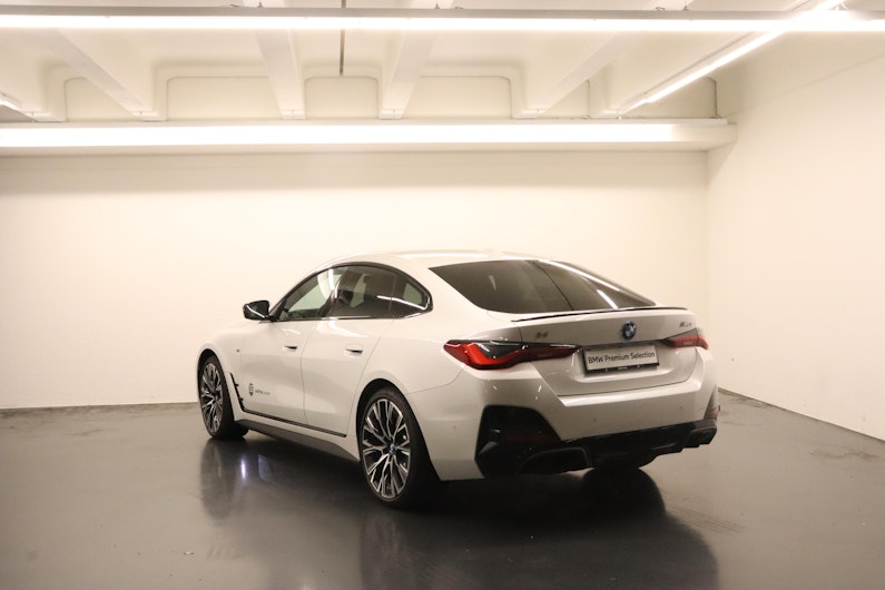 Vehicle image BMW i4