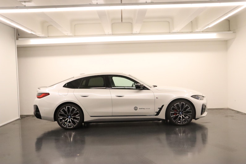 Vehicle image BMW i4