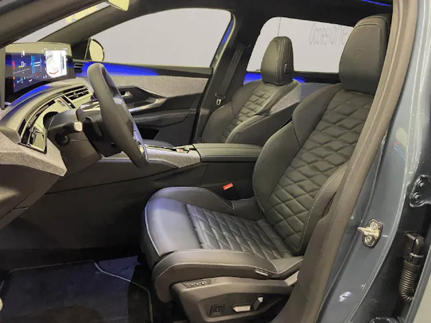 Peugeot 5008 e-GT