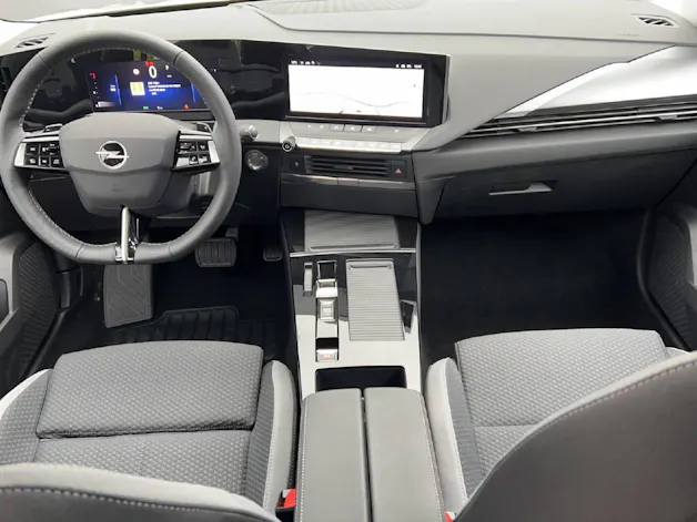 Opel Astra 1.2 T 130 Swiss Edition