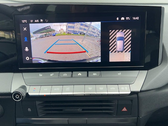 Vehicle image 8 Vehicle image 8