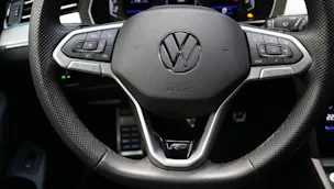 VW Passat Variant 2.0 TSI Elegance R-Line DSG