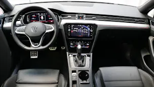 VW Passat Variant 2.0 TSI Elegance R-Line DSG