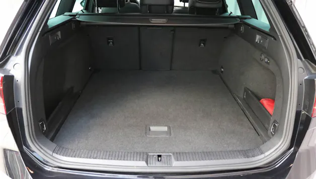 VW Passat Variant 2.0 TSI Elegance R-Line DSG