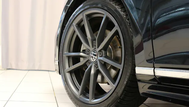 VW Passat Variant 2.0 TSI Elegance R-Line DSG