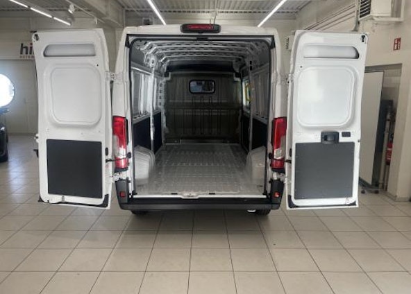 Vehicle image 5 Vehicle image 5