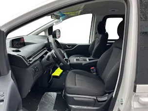 Hyundai Staria Wagon 1.6 GDi HEV Amplia
