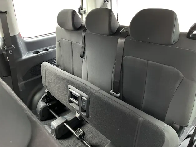 Hyundai Staria Wagon 1.6 GDi HEV Amplia