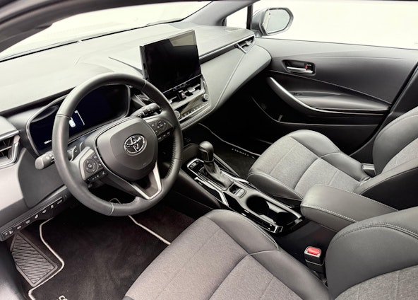 Vehicle image 3 Vehicle image 3