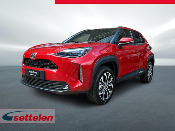 First vehicle image
