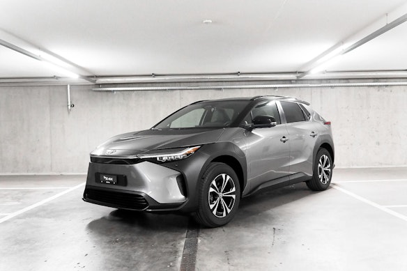TOYOTA bZ4X Style AWD 1